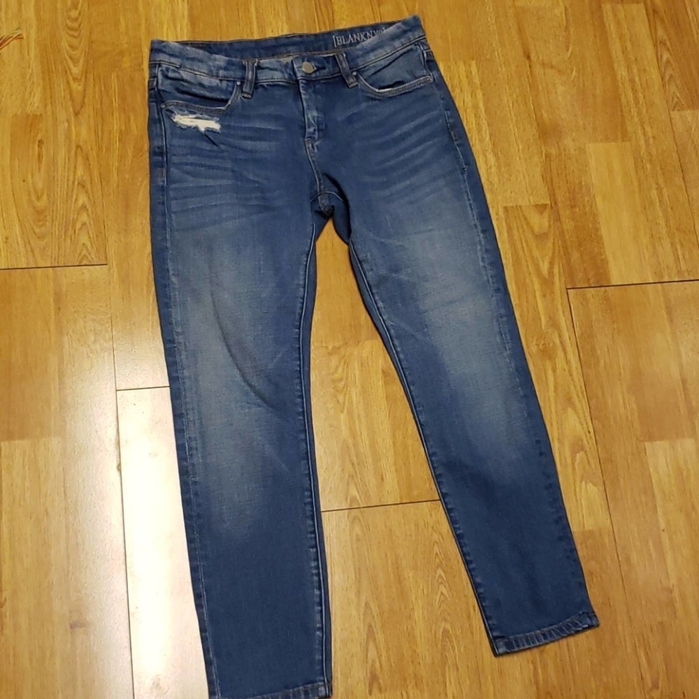 Blank NYC cropped distressed skinny jeans 26